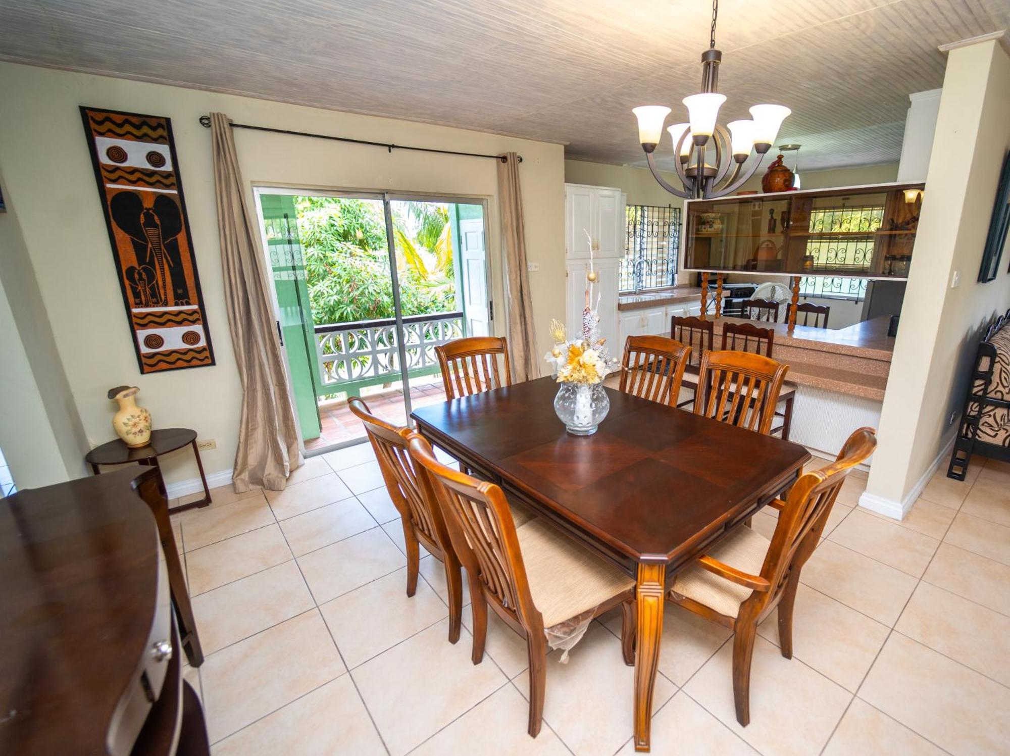 Spacious 3-Bedroom Home - Regency Park Μπριτζτάουν Εξωτερικό φωτογραφία